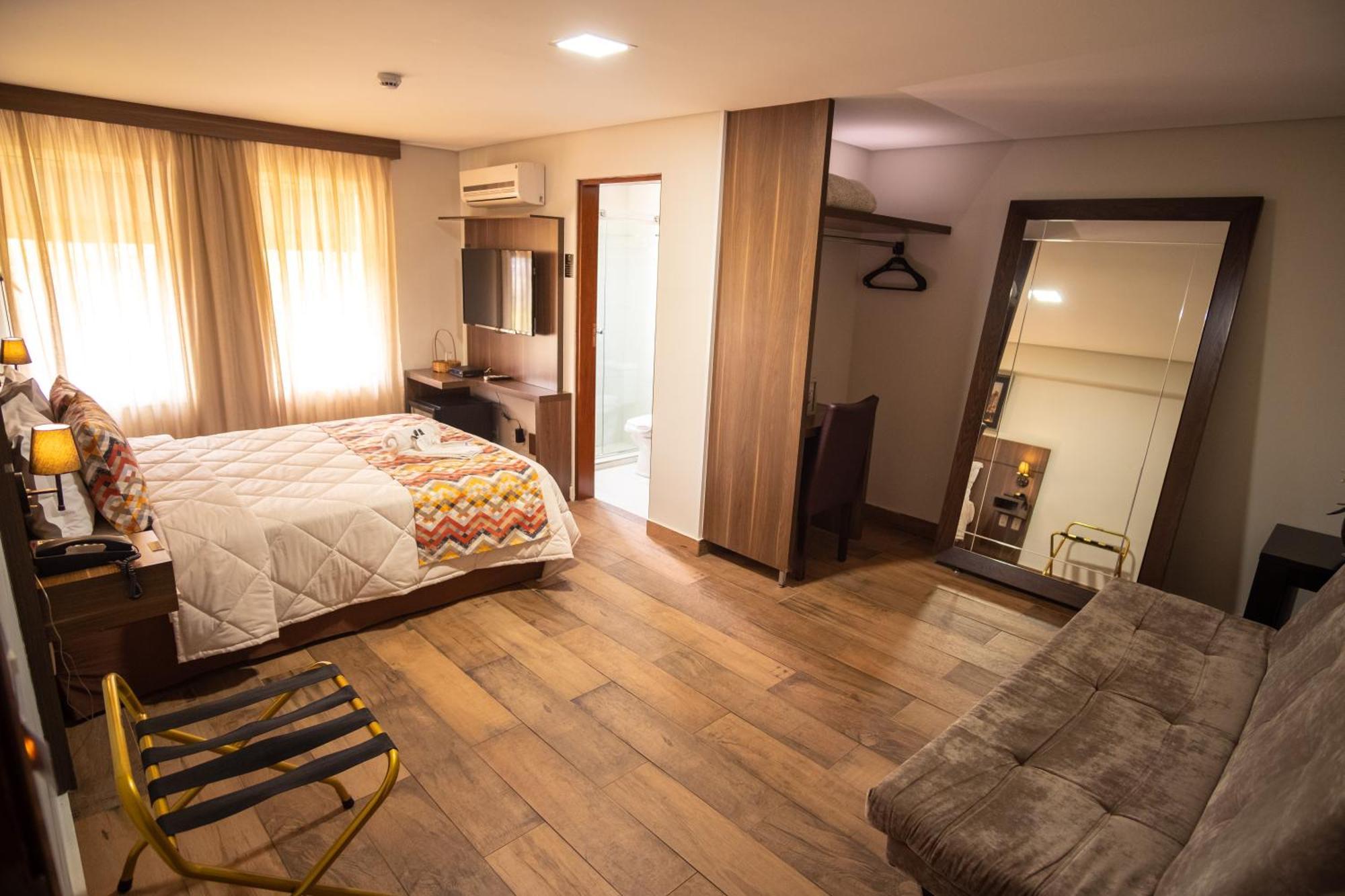 Padom Business Hotel Braganca Paulista Exterior photo